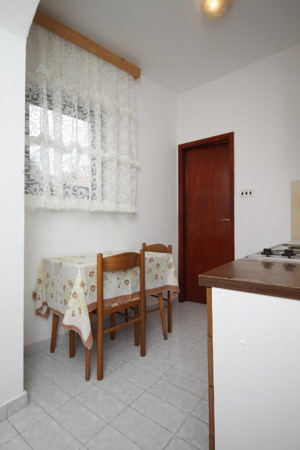 Apartment Metajna 4120C מראה חיצוני תמונה